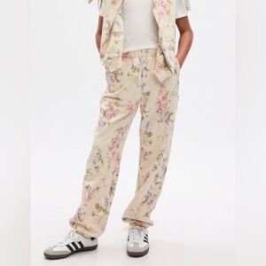 Brand new loveshackfancy Gap floral sweatpants XS